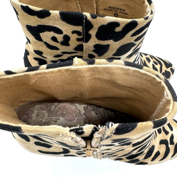 Band of Gypsies Andrea Leopard Print booties - Picture 7 of 11